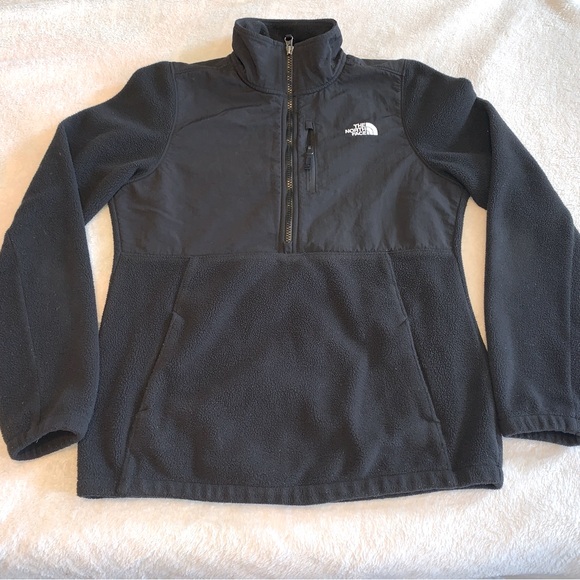 The North Face Women’s Pull Over Jacket - Picture 4 of 7